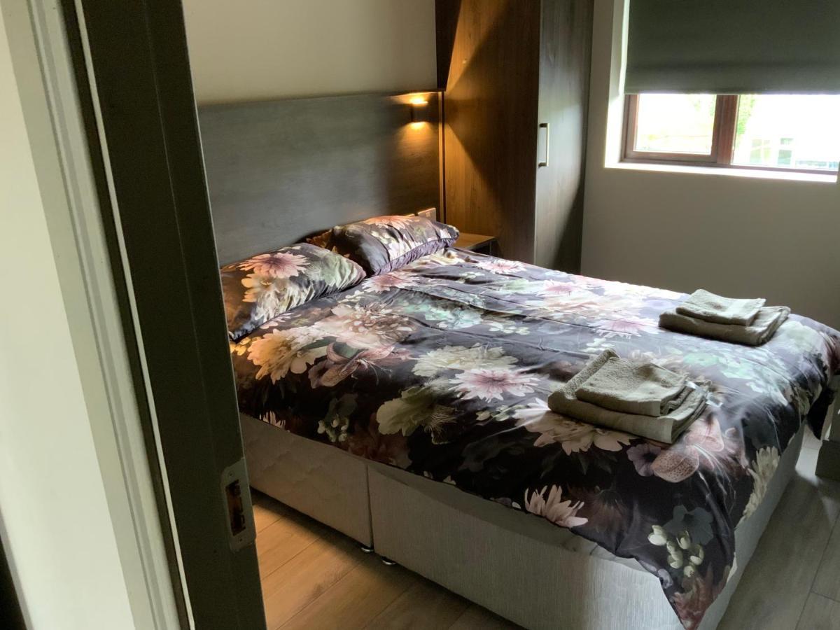 Small,Smart,Tidy 2 Bed Apartment Голуэй Экстерьер фото