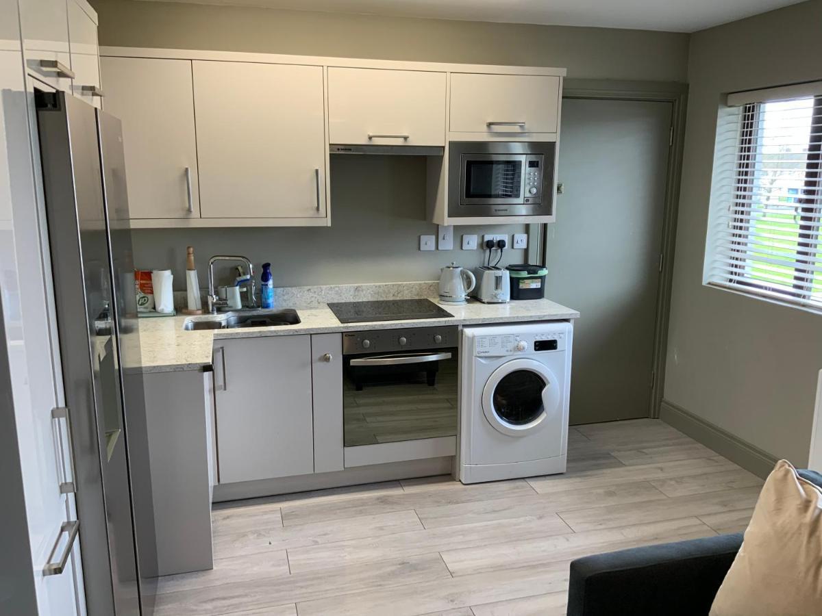 Small,Smart,Tidy 2 Bed Apartment Голуэй Экстерьер фото